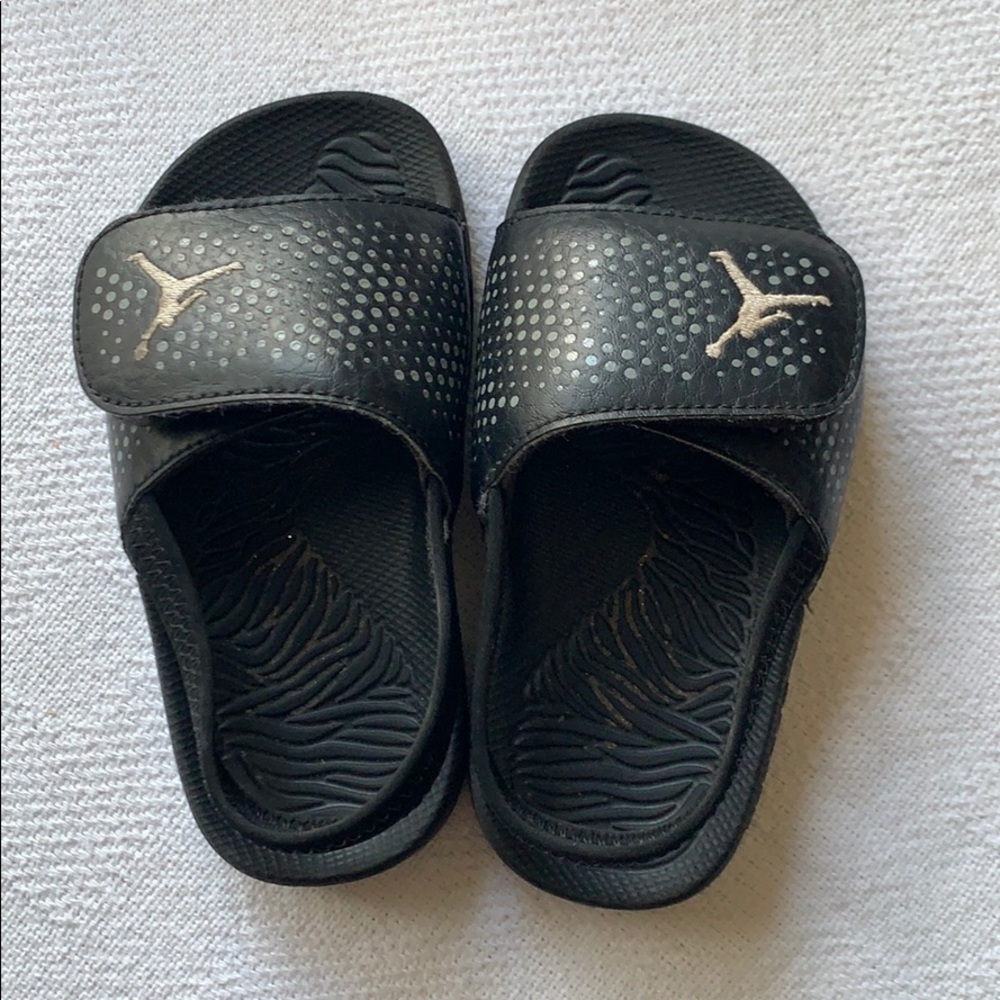 Jordan sandals size 9c